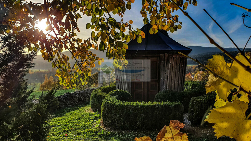 Sonnenuntergang an der Andreas Kapelle im Herbst | Impressionen rund um Hochfranken - Frankenwald - Fichtelgebirge - Realisiert mit Pictrs.com