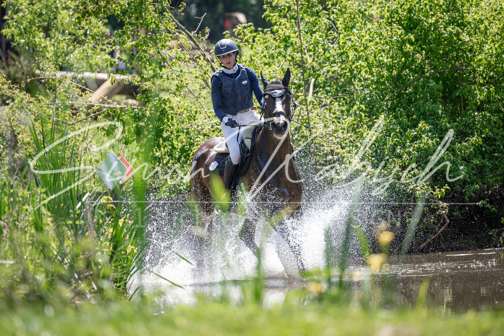 20260523-_3LI8287 | Tierfotografie Pferde, Hunde, Katzen, Haustiere.
Turnierfotografie Reitturniere, Reiten, Springreiten, Dressur in Hanau, dem Main-Kinzig-Kreis und dem Rhein-Main- Gebiet um Frankfurt