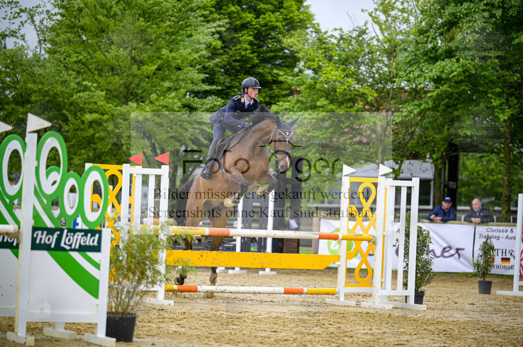 Reitturnier Lienen | Entdecke hochwertige Reitturnierfotos von Foto Oger. Professionell, emotional und authentisch – jetzt Lieblingsmomente im Shop bestellen. - Realisiert mit Pictrs.com