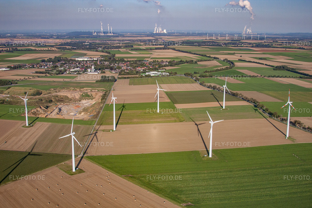 Luftbild: Windpark im Westen im Ortsteil Holzweiler in Erkelenz im Bundesland Nordrhein-Westfalen in Deutschland. Foto: IMG_44691.jpg vom 20.08.2011 durch Werner Riehm/FLY-FOTO.de