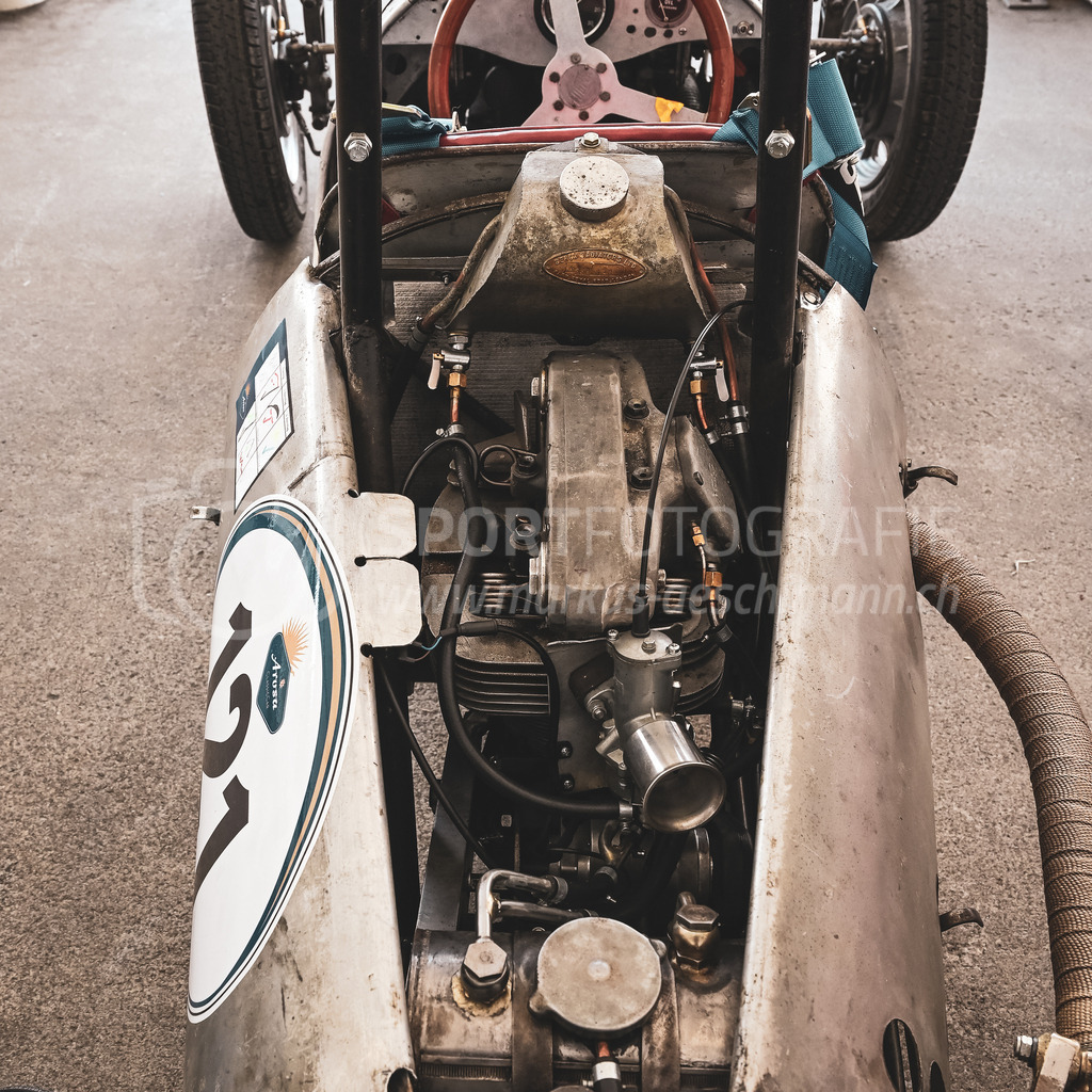 19. Arosa ClassicCar 2023 - 3. September 2023 | 19. Arosa ClassicCar 2023
Arosa, Schweiz
Motor des Coopers F3 MK3, Jahrgang 1949, von Zumstein Max aus Attiswil.
@arosaclassiccar, @arosa.official, #arosaclassiccar, #arosa, #76curves, #classiccar
Bild: Sportfotografie Markus Aeschimann | www.markus-aeschimann.ch - Realisiert mit Pictrs.com