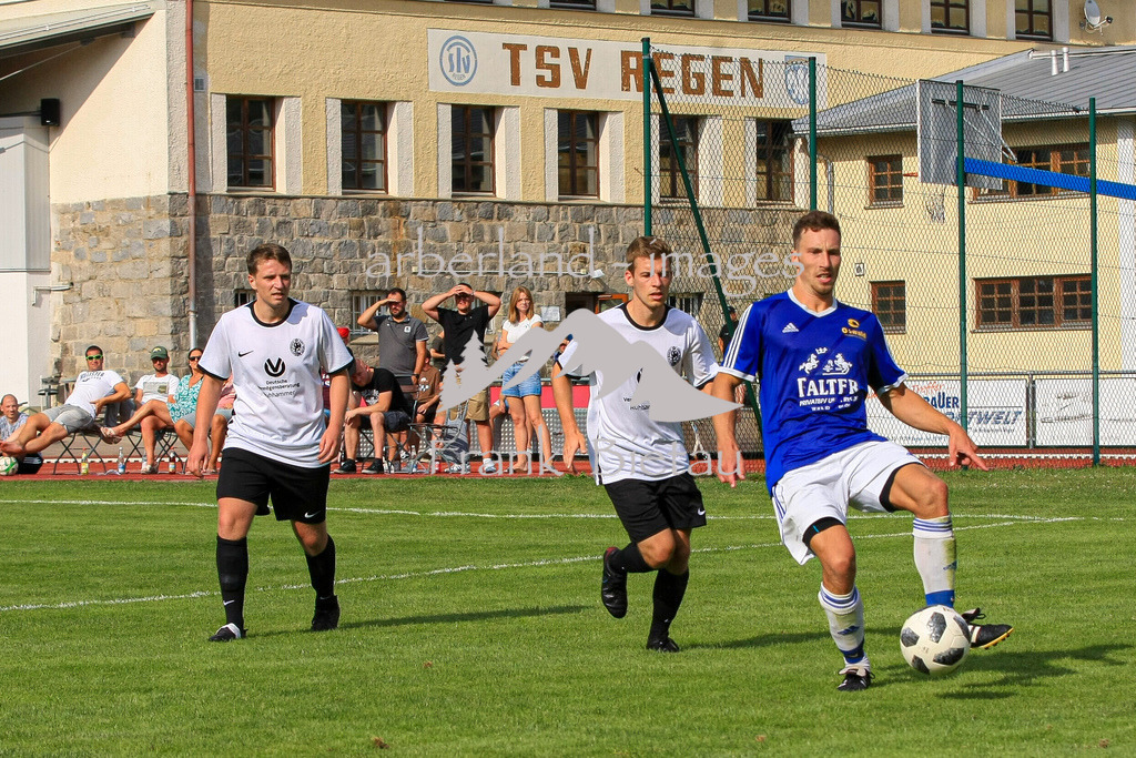 993T3671 | Medien- Sport- Entertainmentfotos