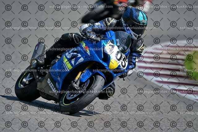 26BT02-1497 | markuskiefer.com - Realisiert mit Pictrs.com
