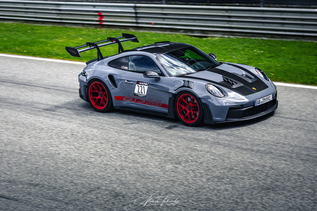 R6AT3303 _Alexander Tschuncky | Entdecken Sie die faszinierende Welt von Alexander Tschuncky Arts: Kreative Fotografie, atemberaubende Automobilkunst und hochwertiger Bilderdruck. Lassen Sie sich inspirieren! - Realisiert mit Pictrs.com