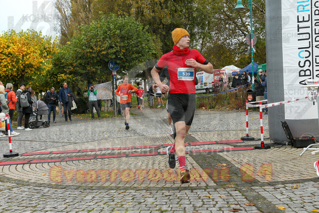 241020_1018_EX1_8660 | Sportfotografie im Rhein-Sieg Kreis, Köln, Bonn, NRW, Rheinland Pfalz, Hessen, etc. Unser Tätigkeitsfeld umfasst den Laufsport vom Volkslauf über den Marathon, Duathlon, Triathon bis zum Ultralauf wie Kölnpfad Ultra oder Schindertrail.