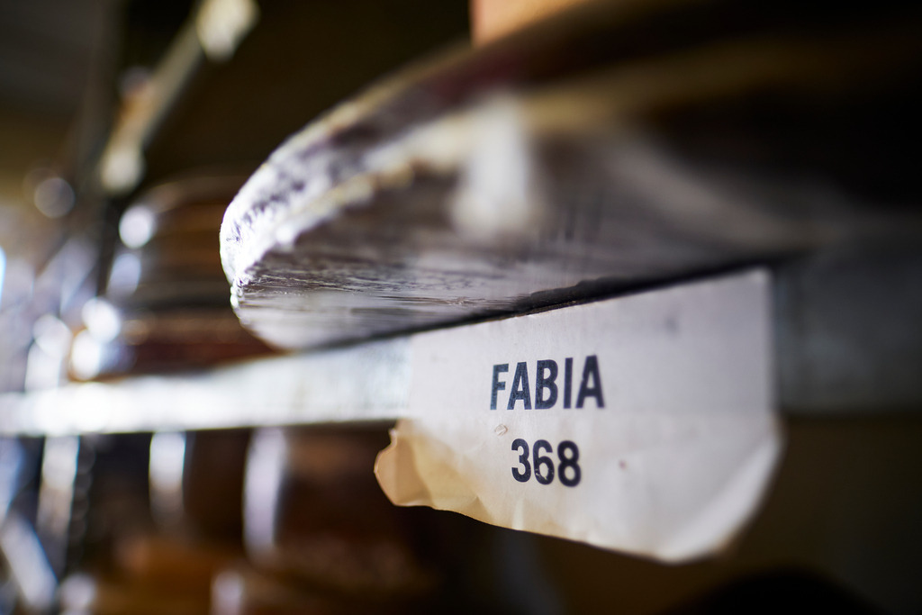 Mühlbauer Hutmanufaktur | WIen, Austria - March 04, 2020; Mühlbauer Hutmanufaktur; Hutmodel Fabia im Regal. - Realisiert mit Pictrs.com