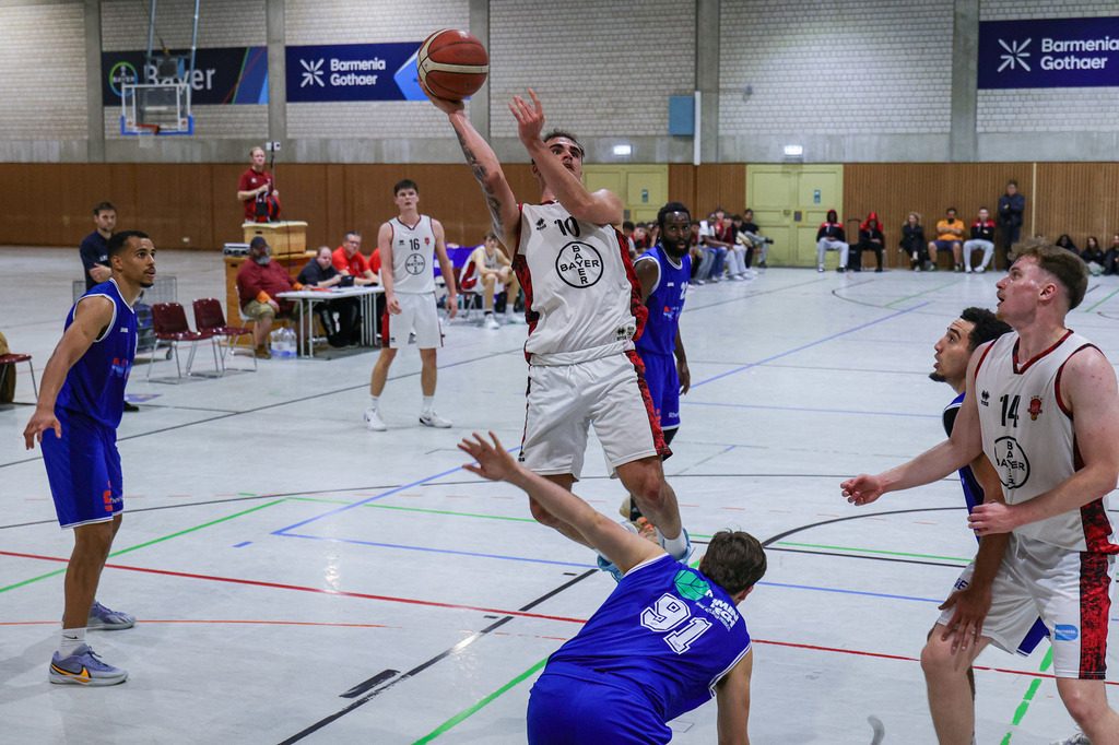 Regio BAYER GIANTS vs NEW Elephants Grevenbroich-79 | Fotos von Basketballspielen aus dem Raum NRW fotografiert von Gero Mueller-Laschet und Daniel Schaefer - Realisiert mit Pictrs.com