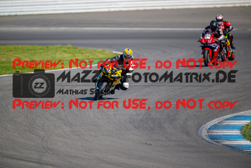 MaZZes-Fotomatrix-20260523-114332 | GRUEN