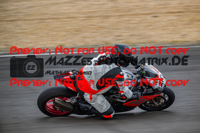 MaZZes_FotoMatrix_230719_1258 | GRUEN