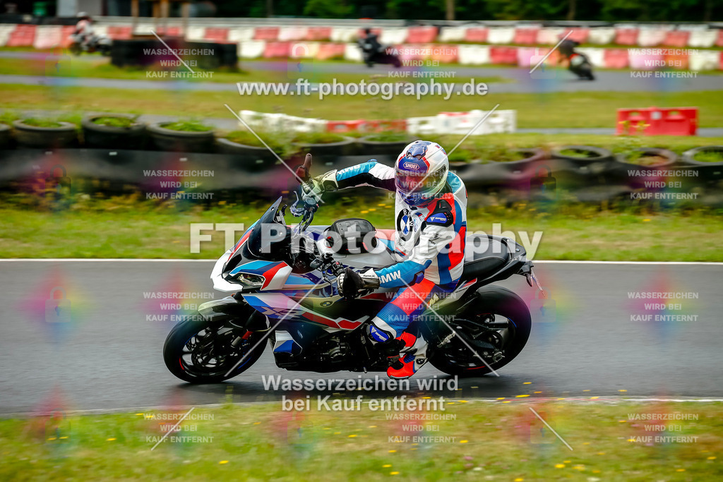 VBK-4647 | Hier findet Ihr Bilder von Touristenfahrten auf der Nürburgring Nordschleife oder von anderen Veranstaltungen die ich besucht habe. Viel Spass beim Durch Schauen 