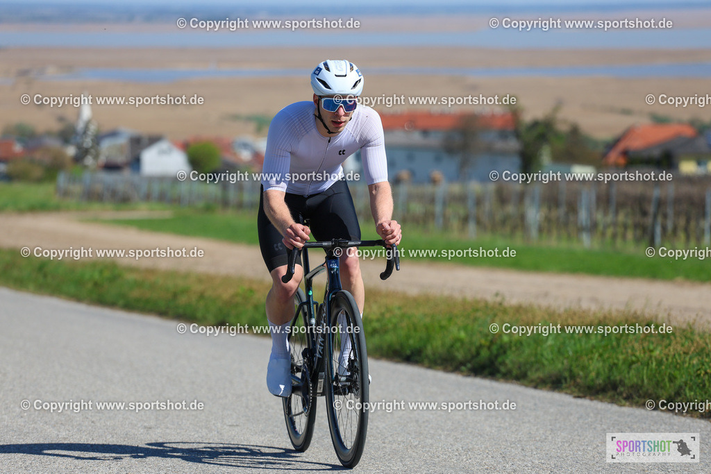 Neusiedlersee Radmarathon 2026 | @sportshot_your_pictrs #yourpictures#roadtowm2029 #nrm #neusiedlerseeradmarathon #neusiedlersee #neusiedlerseetourismus #burgenland #mörbisch #nrm26 #burgenlandtourismus #voglundco #poweredbyburgenlandtourismus #radsport #rad #marathon #ucigranfondo #visitburgenland #ucigranfondoworldseries