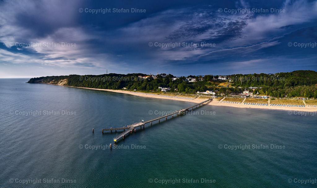 Aerial view of the Ostseebad Goehren with the pier | Aerial view of the Ostseebad Goehren with the pier - Realisiert mit Pictrs.com