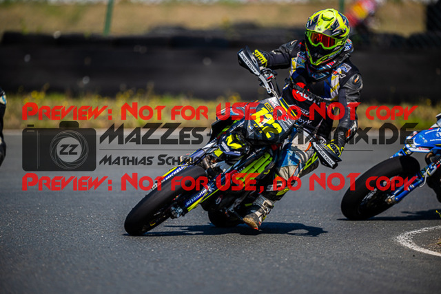 MaZZes_FotoMatrix_220813_3892 | UE40