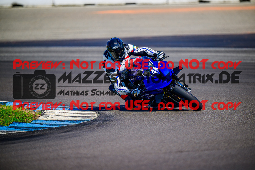 MaZZes_FotoMatrix_240520_6021986_7951 | WEISS