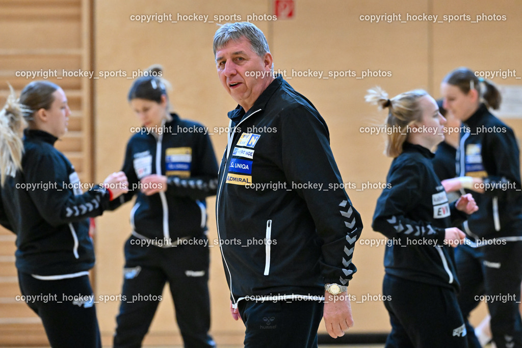 SC Ferlach Damen vs. Hypo Niederösterreich 18.11.2023 | Headcoach Hypo Niederösterreich KOVACS Ferenc