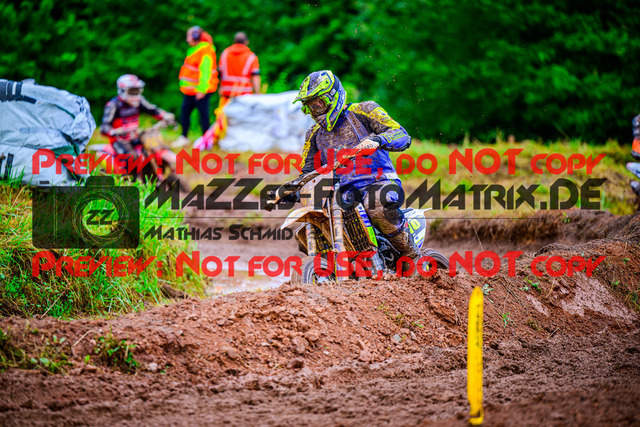 MaZZes_FotoMatrix_240818_6021986_5857 | S2