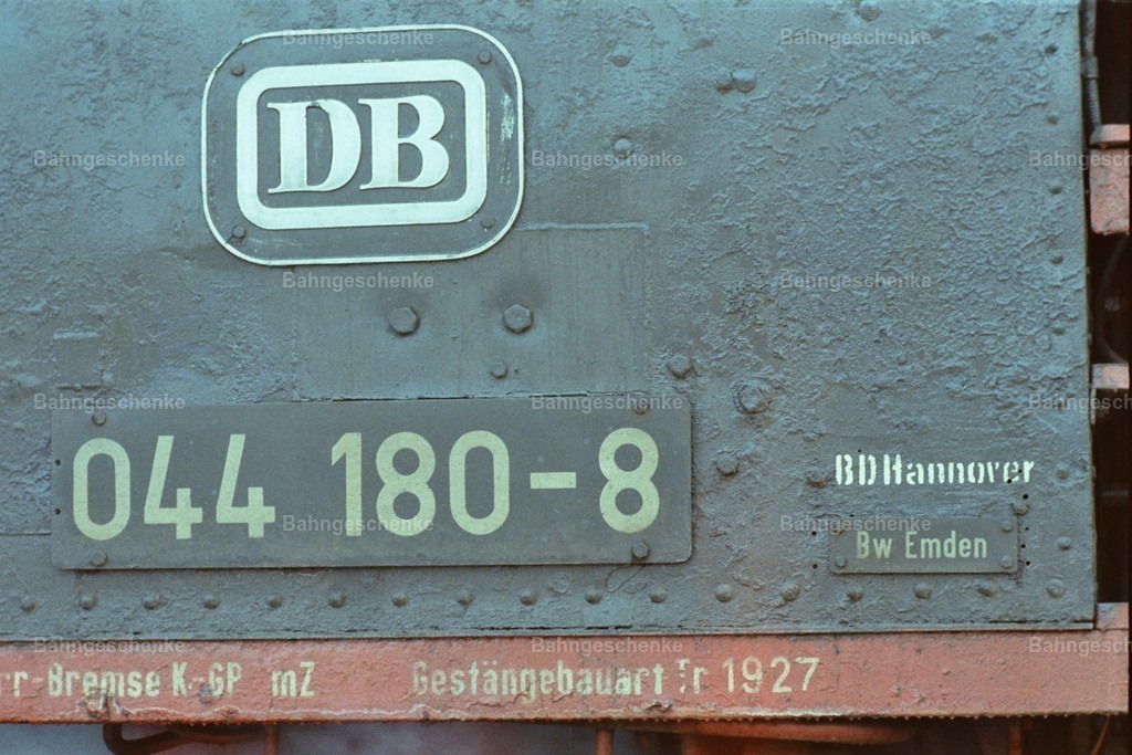 013_INDEX | Stöbern Sie durch einzigartige Aufnahmen und finden die perfekte Aufnahme für jeden Eisenbahnentheusiast! Stellen Sie sich aus einer Reihe von Möglichkeiten wie der Druck auf Leinwände, Fotoposter, Kalender oder Magnetfotos Ihr Geschenk zusammen - Realisiert mit Pictrs.com