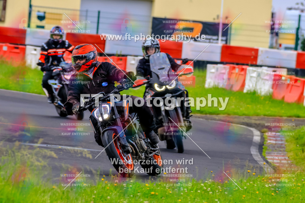 VBK-6660 | Hier findet Ihr Bilder von Touristenfahrten auf der Nürburgring Nordschleife oder von anderen Veranstaltungen die ich besucht habe. Viel Spass beim Durch Schauen 