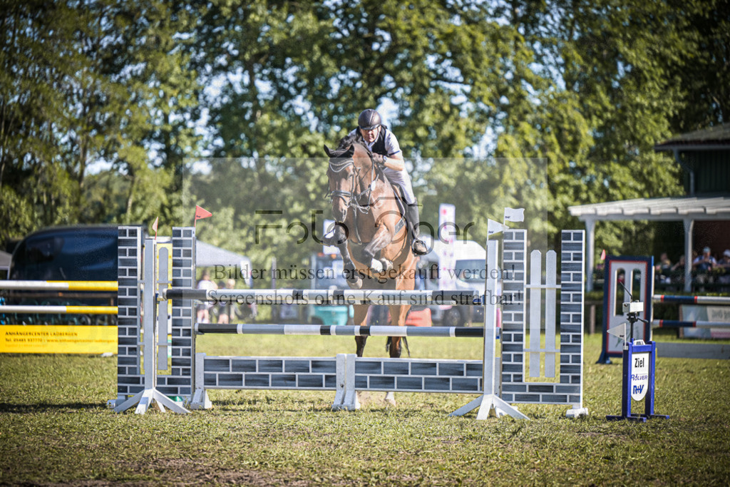 DOS_0626 | Entdecke hochwertige Reitturnierfotos von Foto Oger. Professionell, emotional und authentisch – jetzt Lieblingsmomente im Shop bestellen.Deutschlandweite Turnierfotografie. - Realisiert mit Pictrs.com