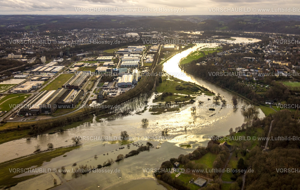 Hattingen231202257Ruhr | Luftbild, Ruhrhochwasser, Weihnachtshochwasser 2023, Fluss Ruhr tritt nach starken Regenfällen über die Ufer, Überschwemmungsgebiet LWL-Museum Henrichshütte, Weitmar-Mark, Bochum, Ruhrgebiet, Nordrhein-Westfalen, Deutschland