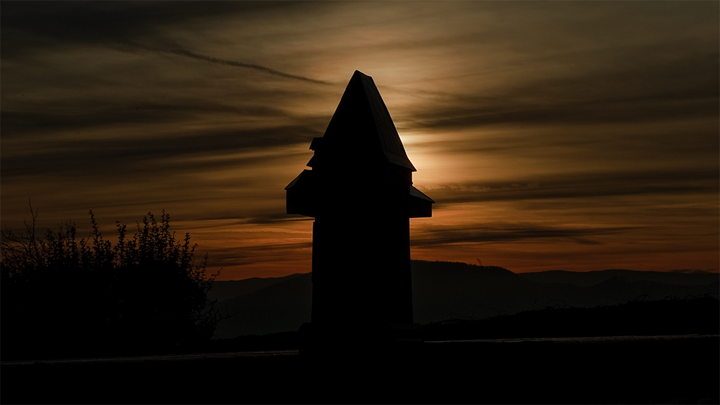Graz Uhrturm | Uhrturm bei Gegenlicht - Realisiert mit Pictrs.com