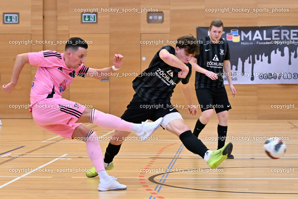 Carinthia Flamengo Futsal Club vs. Dynamo Triestingtal | #7 Enes Brdjanovic Carinthia Flamengo, #3 Tobias Reichel Dynamo Triestingtal, #10 Michael Panzenböck Dynamo Triestingtal, Carinthia Flamengo Futsal Club vs. Dynamo Triestingtal, Carinthia Flamengo Futsal Club vs. Dynamo Triestingtal am 29.12.2024 in Villach (Ballspielhalle St. Martin), Austria, (Photo by Bernd Stefan)