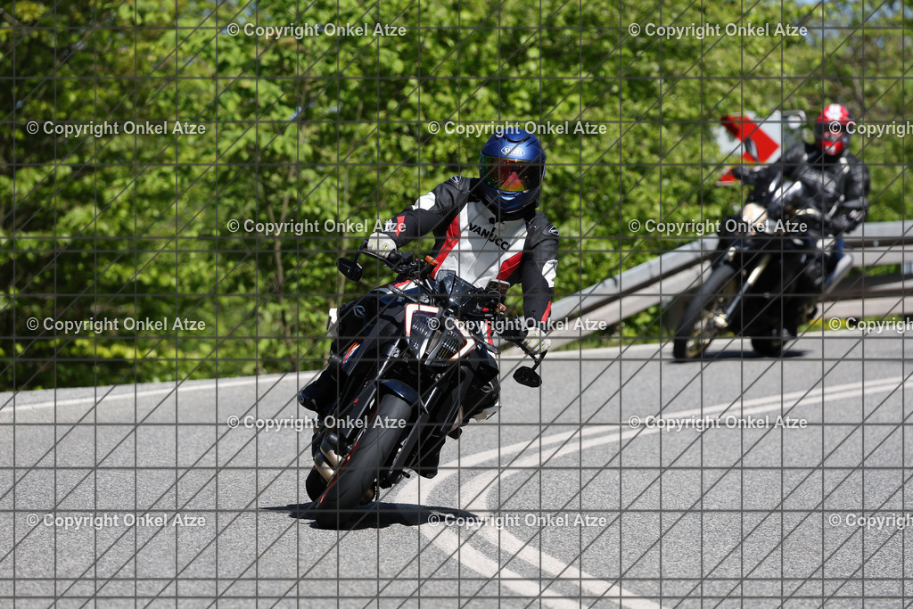 IMG_0241 | Fotograf am Kyffhäuser. Onkel Atze. Kyffhäuser Rennstrecke. Café36. Motorsportfotografie. - Realisiert mit Pictrs.com