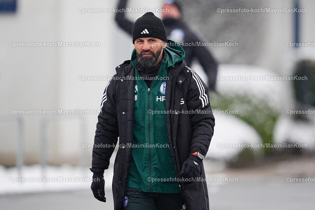 xYDRx29012601006 | 29.01.2026, xydrx, Fußball, Öffentliches Training FC Schalke 04: Miron Muslic (Cheftrainer FC Schalke 04)  Photo: xYannisxDreimannxPressefotoKochx