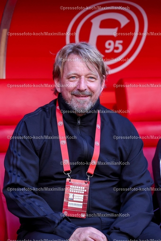F9524042601006 | 24.04.2026, Fußball, Fortuna Düsseldorf - SC Dynamo Dresden, 2. Fußball Bundesliga, Herren, Merkur Spiel-Arena, 31. Spieltag, Saison 2025 2026: Vorstand Sport Sven Mislintat (Fortuna Düsseldorf)  DFB regulations prohibit any use of photographs as image sequences and or quasi-video.