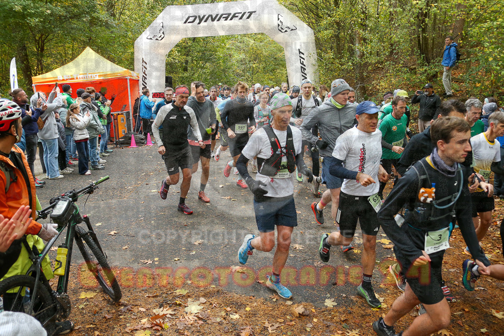 251026_1001_EX1_9598 | Sportfotografie im Rhein-Sieg Kreis, Köln, Bonn, NRW, Rheinland Pfalz, Hessen, etc. Unser Tätigkeitsfeld umfasst den Laufsport vom Volkslauf über den Marathon, Duathlon, Triathon bis zum Ultralauf wie Kölnpfad Ultra oder Schindertrail.