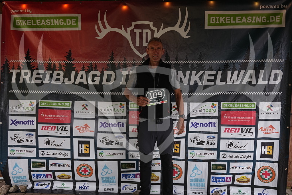 A1_09411 | Fotogalerie der Treibjagd im Dunkelwald - Dein MTB Etappenrennen im Erzgebirge - Realisiert mit Pictrs.com