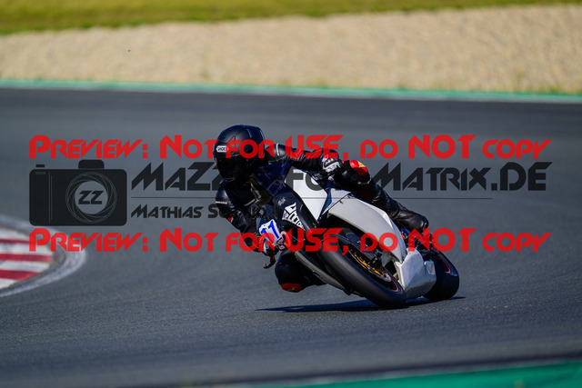 MaZZes_FotoMatrix_240724_6007705_2-167 | BLAU