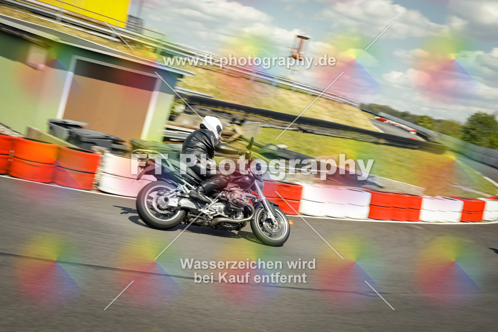 OBK_Mai_Martina_Markus-11141 | Hier findet Ihr Bilder von Touristenfahrten auf der Nürburgring Nordschleife oder von anderen Veranstaltungen die ich besucht habe. Viel Spass beim Durch Schauen 