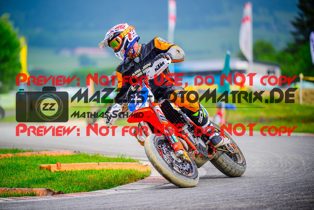 MaZZes_FotoMatrix_240608_6021986_5083 | YOUNGSTER