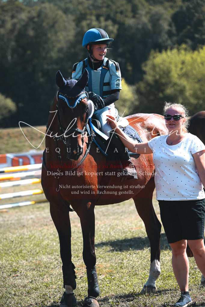 DSC_8415 | Pferde- und Turnierfotografie in Westsachsen. Pferdeportraits, Auftragszeichnungen und intuitive Kunst.