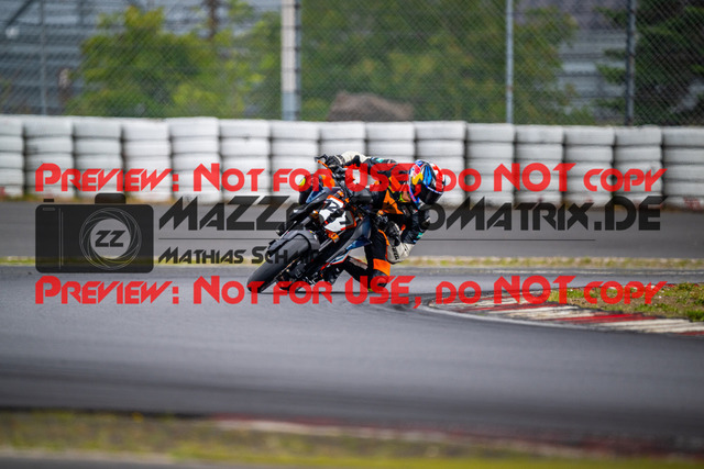 MaZZes_FotoMatrix_230719_820 | WEISS