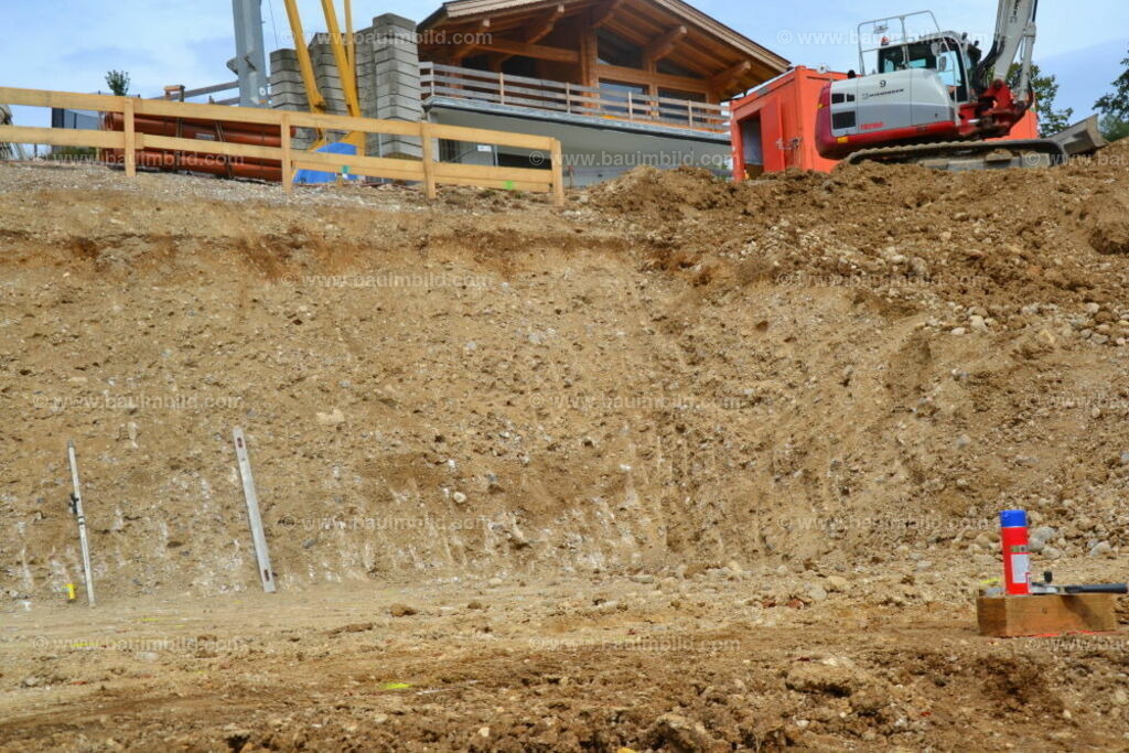 bib-lg02-erdarbeiten-0089 | Nach LV-Leistungsgruppen sortierte Detailfotos über den Bau eines Hauses. Alle Hausbau-Bilder direkt vom Urheber und Autor der Website Haus-Selber-Bauen.com