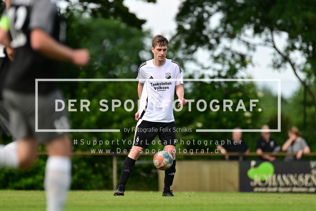 Fußball I Herren I Saison 2024-2025 I Bezirksliga I 34. Spieltag I VSV Hedendorf-Neukloster - FC Cuxhaven I 044579 | Der Sportfotograf. - Realisiert mit Pictrs.com