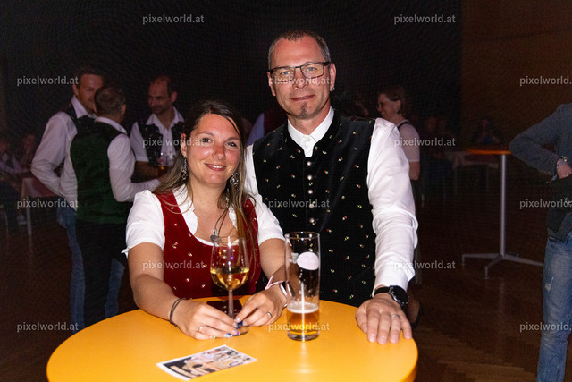 Schlager trifft Tracht | Bildershop von pixelworld.at - Realisiert mit Pictrs.com