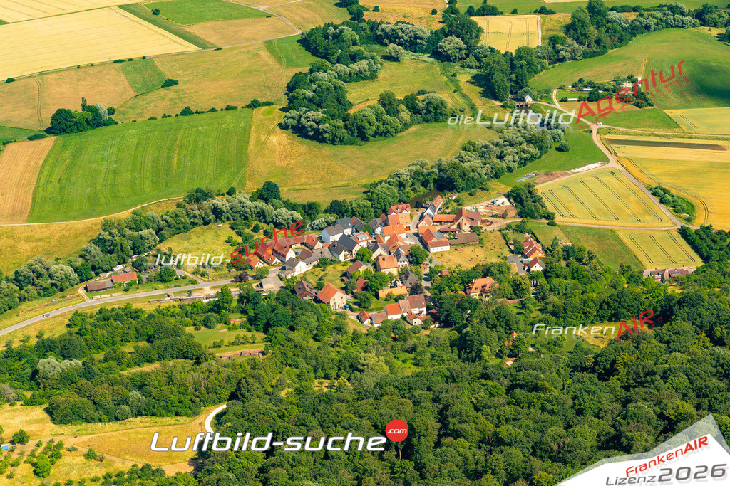 Das Luftbild zeigt : Daschendorf Baunach - Die Luftaufnahme wurde 2023 vom UL-Flugzeug aus erstellt ( keine Drohne ) - Hochauflösende Luftaufnahme - Für grossformatige Ausdrucke geeignet. Die Geschenkidee !Mit Lizenz und Bildrechte bestellbar