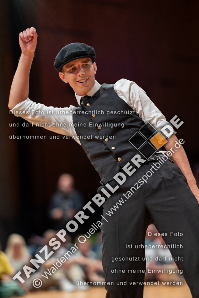20230812-14237 | Hier finden Sie Tanz Bilder vom Latein und Standard Formationen tanzen. Sportbilder vom Tanzsport. Schöne Fotos und von Weltmeisterschaft, Europameisterschaft, Bundesliga, Regionalliga, Oberliga und Landesliga sowie von GOC Stuttgart, DanceComp, WM Bremen