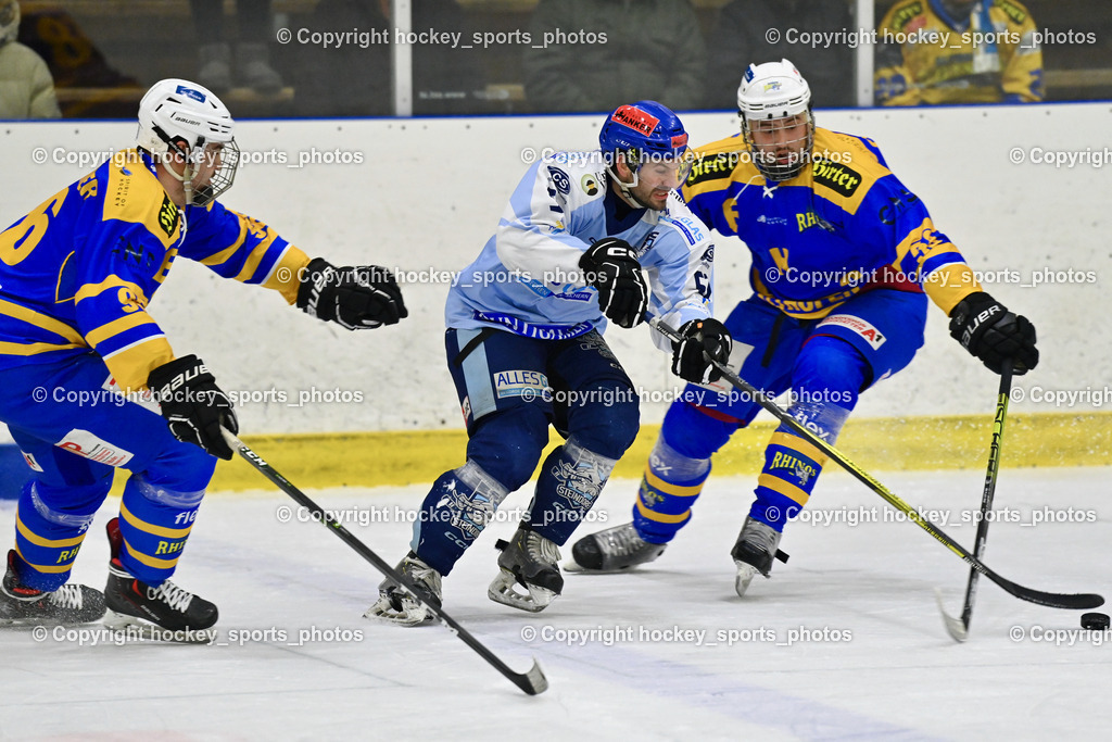 EHC Althofen vs. ESC Steindorf 6.3.2024 | #96 Kronlechner Christoph EHC Althofen, #57 Wilfan Franz ESC Steindorf, #58 Goritschnig Martin EHC Althofen, EHC Althofen vs. ESC Steindorf 6.3.2024, EHC Althofen vs. ESC Steindorf am 06.03.2024 in Althofen (Stadthalle Althofen ), Austria, (Photo by Bernd Stefan)