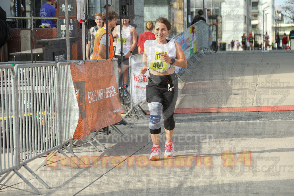 250920_1543_EX1_0563 | Sportfotografie im Rhein-Sieg Kreis, Köln, Bonn, NRW, Rheinland Pfalz, Hessen, etc. Unser Tätigkeitsfeld umfasst den Laufsport vom Volkslauf über den Marathon, Duathlon, Triathon bis zum Ultralauf wie Kölnpfad Ultra oder Schindertrail.