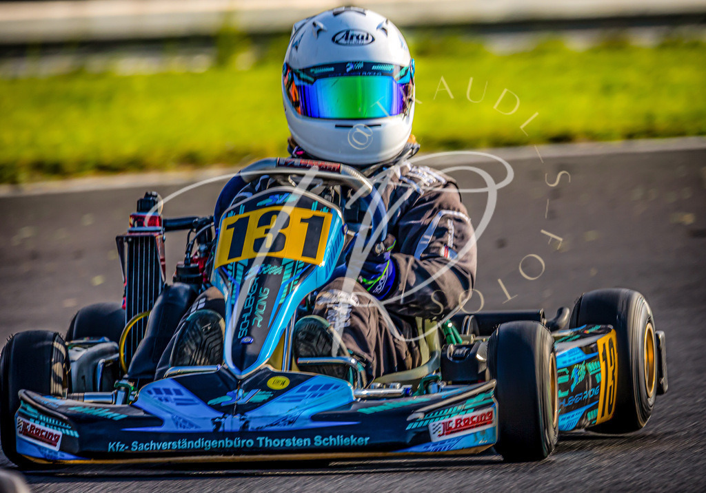 69581AE5-0819-406E-BB9F-7403B25B75B9 | traudl_s_fotos