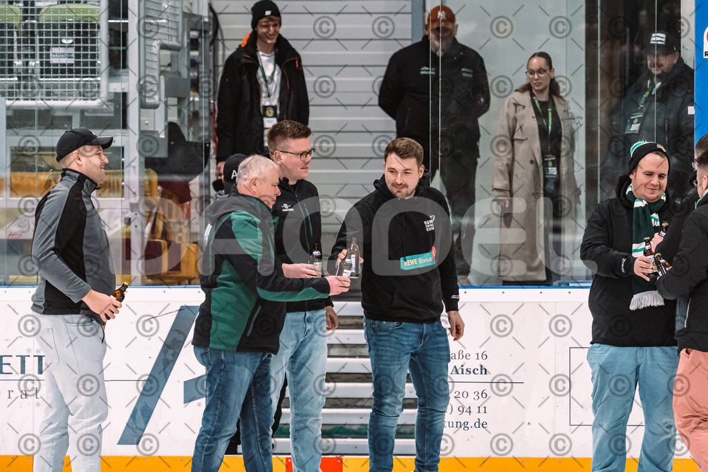Alligators_vs_Erding_12_12_2025-162 | Höchstadt Alligators Fotogalerie: Eishockey-Action aus Franken. Professionelle Spielfotos, Portraits & Stadionbilder zum Download. Jetzt entdecken! - Realized with Pictrs.com