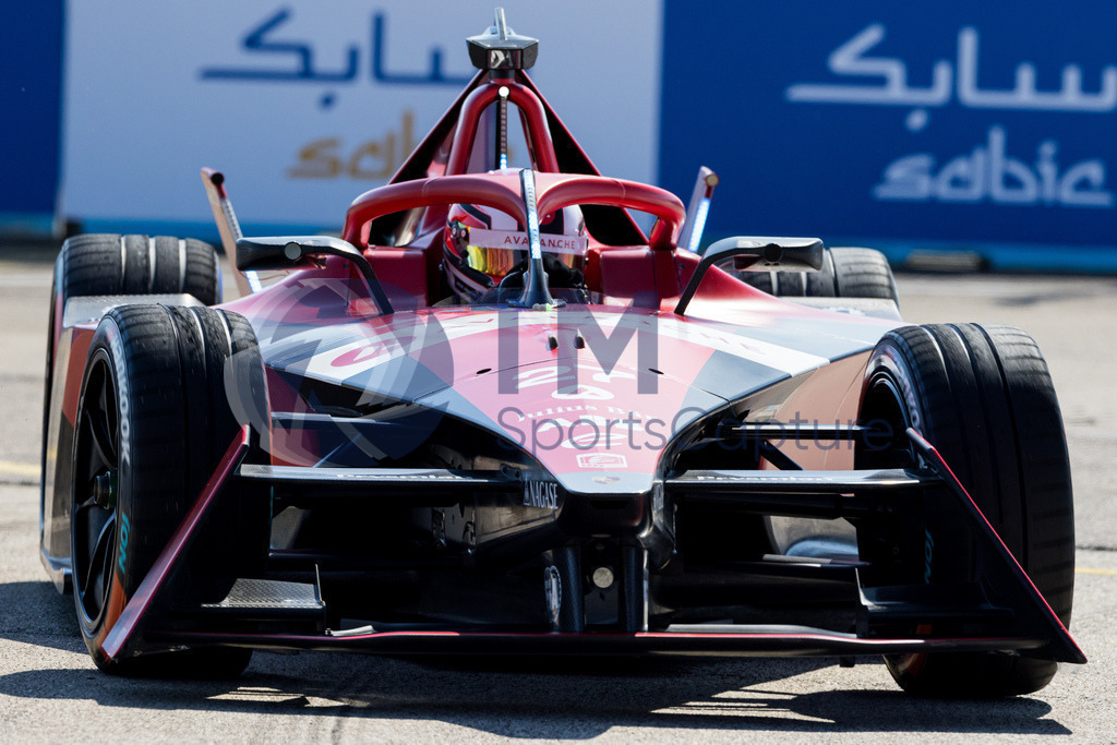 GEPA-20230422-101-147-0095 | BERLIN,GERMANY,22.APR.23 - MOTORSPORTS, FORMEL E - E-Prix of Berlin, Berliner Tempelhof Airport Circuit, qualifying. Image shows Jake Dennis (GBR / Andretti). 
Photo: GEPA pictures/ Matthias Trinkl