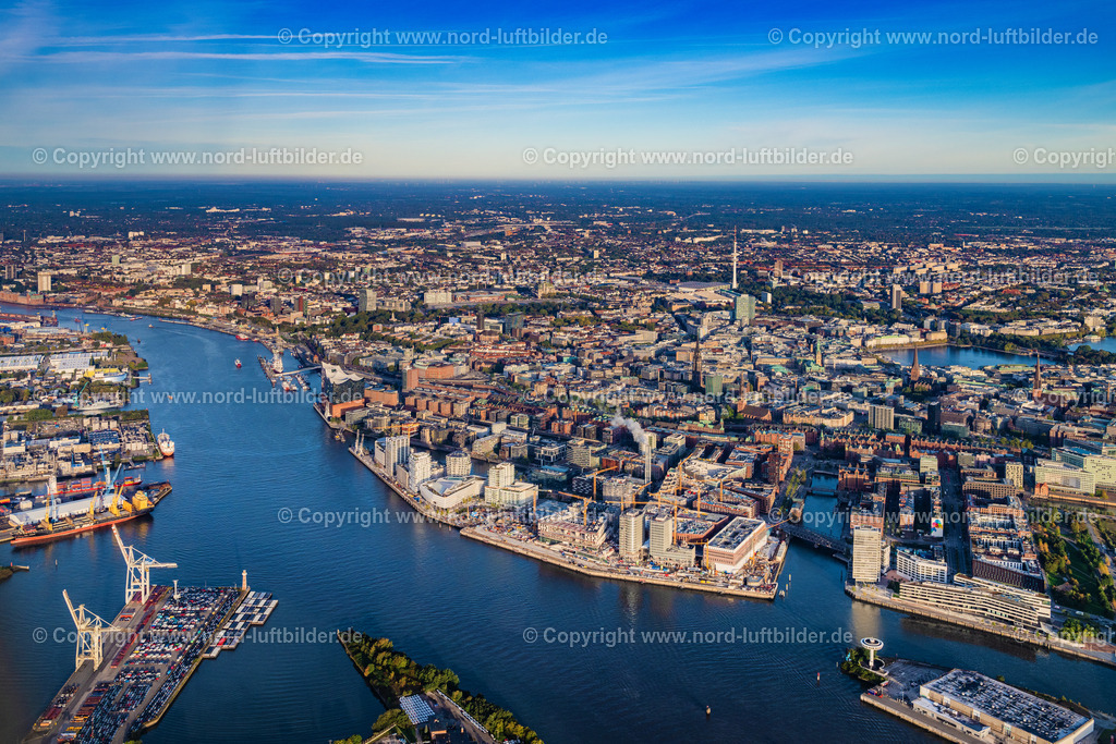 Hamburg_Hafencity_ELS_1558181023 | HAMBURG 18.10.2023 Baustelle zum Neubau des Gebäudekomplexes des Einkaufszentrum am Überseequartier am Strandkai Ortsteil Hafencity in Hamburg, Deutschland. Weiterführende Informationen bei: CHRISTIAN DE PORTZAMPARC,  Depenbrock Bau GmbH & Co. KG,  F + Z Baugesellschaft, Zweigniederlassung der Hecker Bau GmbH & Co. KG,  Stump-Franki Spezialtiefbau GmbH,  Unibail-Rodamco Germany GmbH,  Unibail-Rodamco ÜSQ Süd Quartiersmanagement GmbH. // Construction site for the new building complex of the shopping center at Ueberseequartier at Strandkai in the Hafencity district in Hamburg, Germany. Further information at: CHRISTIAN DE PORTZAMPARC,  Depenbrock Bau GmbH & Co. KG,  F + Z Baugesellschaft, Zweigniederlassung der Hecker Bau GmbH & Co. KG,  Stump-Franki Spezialtiefbau GmbH,  Unibail-Rodamco Germany GmbH,  Unibail-Rodamco UeSQ Sued Quartiersmanagement GmbH. Foto: Martin Elsen
