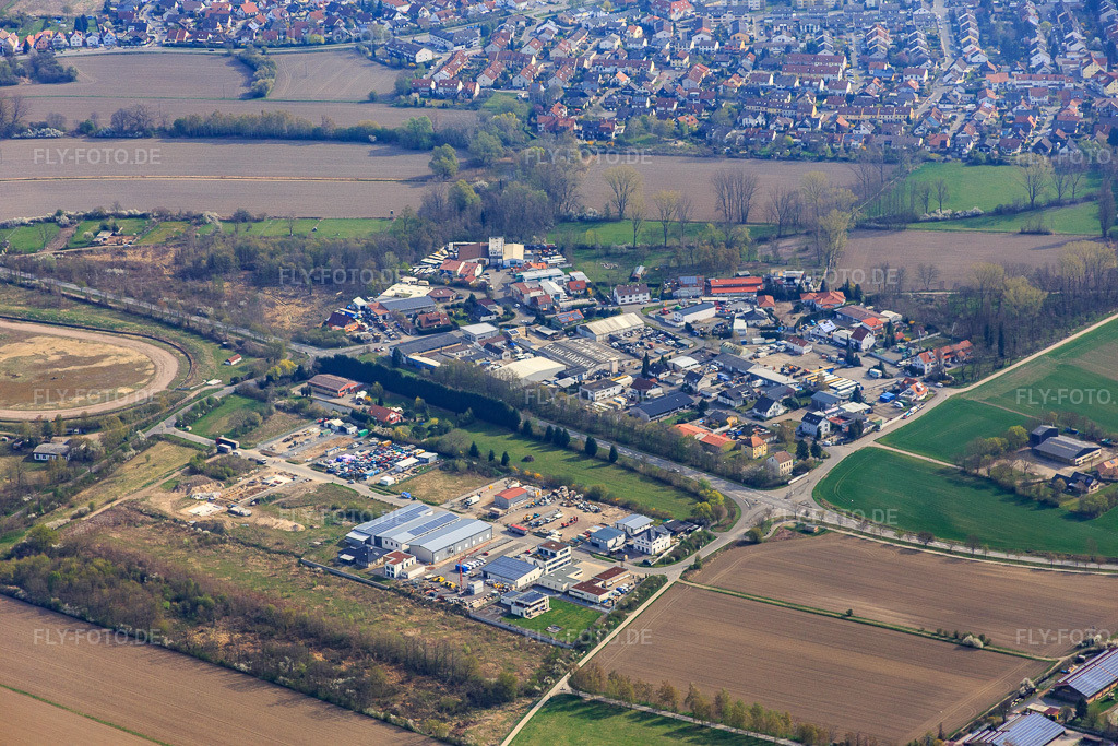 Luftbild: Gewerbegebiet In d. Kehl und Im Ried in Altrip im Bundesland Rheinland-Pfalz in Deutschland. Foto: IMG_076912.jpg vom 12.04.2015 durch Werner Riehm/FLY-FOTO.de