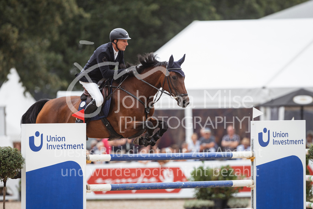 240906_BuCha_GP-629 | Deine schönsten Turniermomente als professionelle Fotos! Entdecke hochwertige Pferdesport-Fotografie im Online-Shop. Jetzt Fotos finden & bestellen!