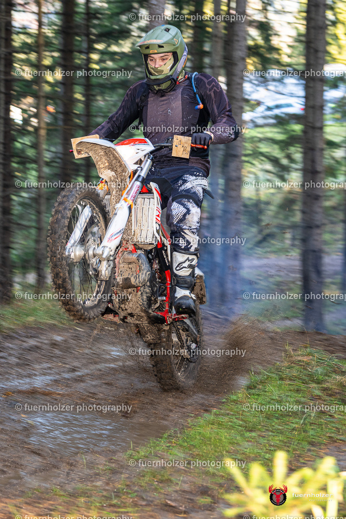fuernholzer_251026-C1-40-2 | Fotografische Impressionen von der Red Stag Enduro Extreme by fuernholzer-photography.com. Endurosport in Österreich fotografisch festgehalten von fuernholzer. Auftragsfotografie für Private, Gewerbefotos und Industriefotografie. Eventfotografie, Sportfotografie und Motorsportfotografie. Anbieter von Fotoworkshops, Fototraining, fotografischen Vorträgen und Fotoseminaren.